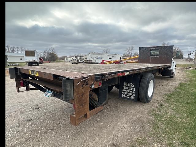 Image of Ford F-650 equipment image 4