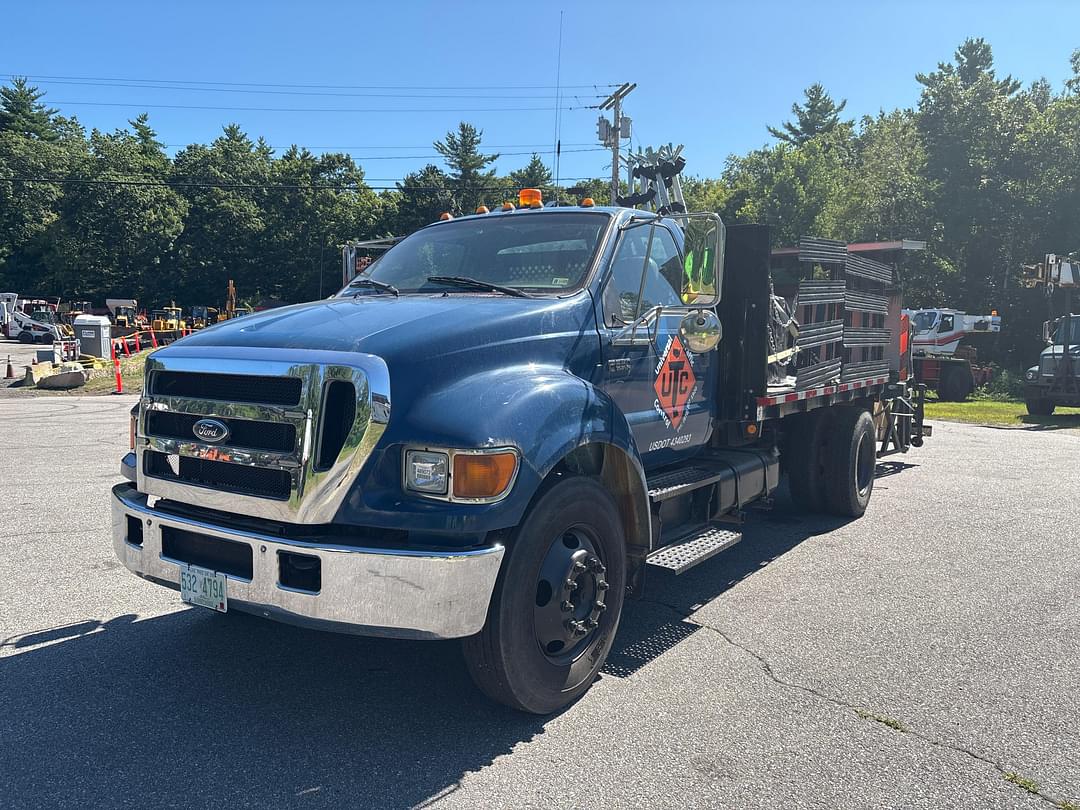 Image of Ford F-650 Primary image