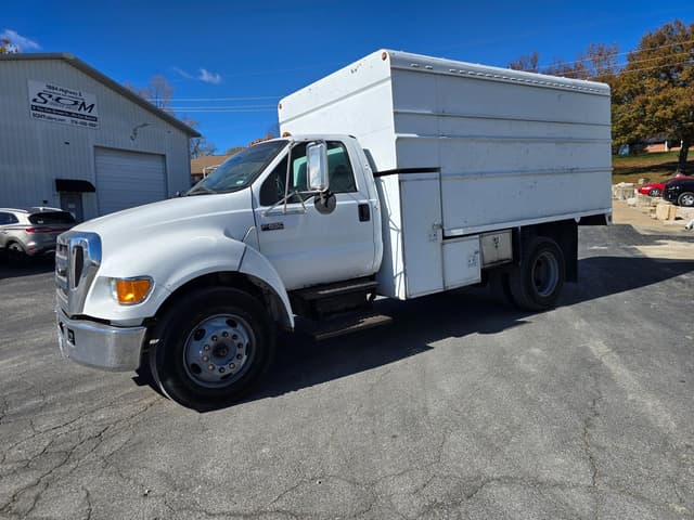 Image of Ford F-650 equipment image 3
