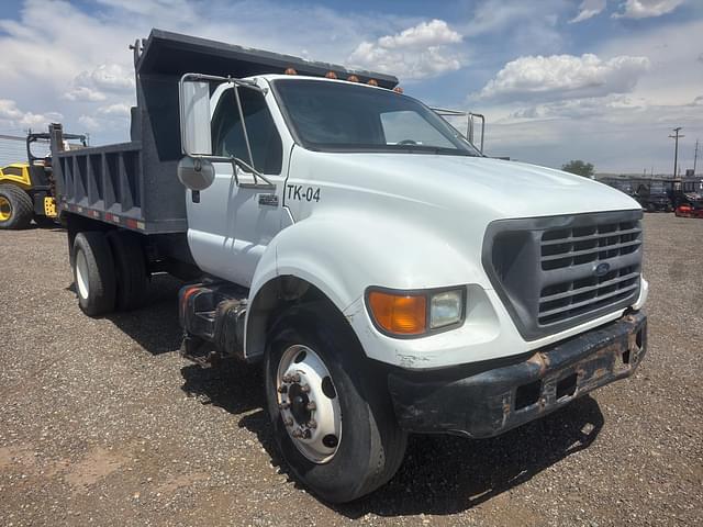 Image of Ford F-650 equipment image 3