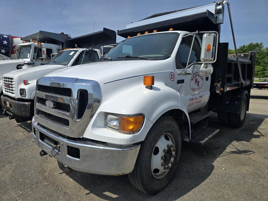 Image of Ford F-650 Primary image