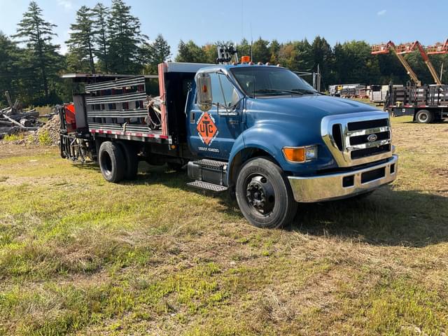 Image of Ford F-650 equipment image 2