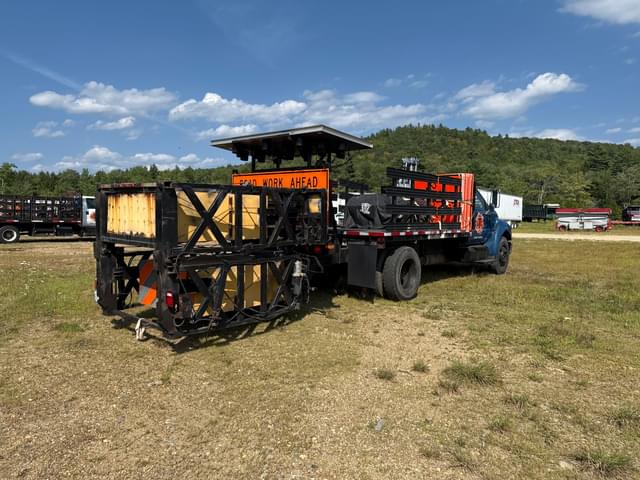 Image of Ford F-650 equipment image 4