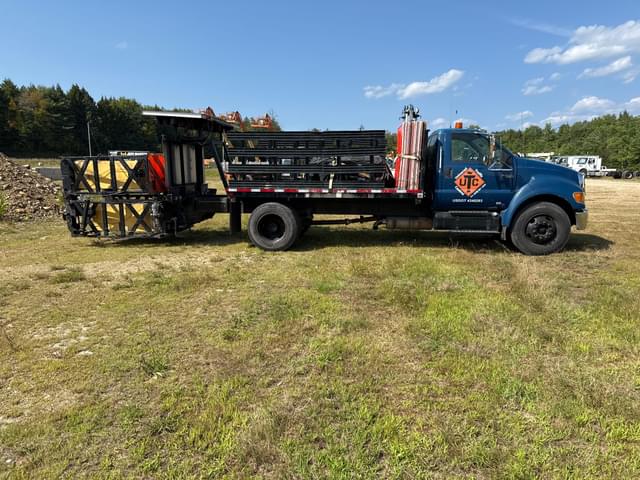 Image of Ford F-650 equipment image 3