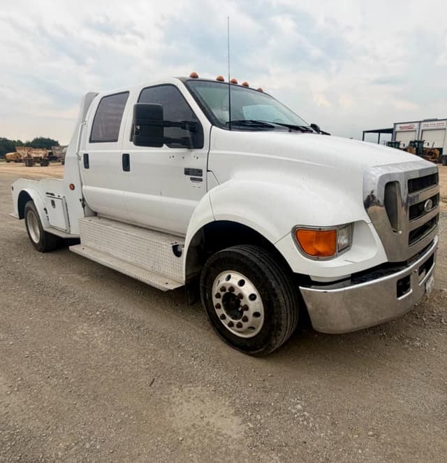 Image of Ford F-650 equipment image 2