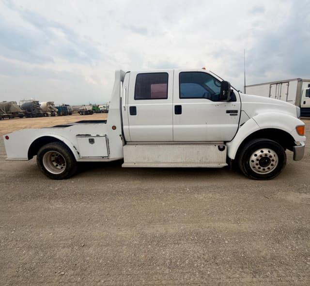 Image of Ford F-650 equipment image 3
