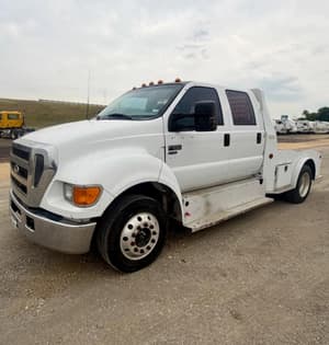2005 Ford F-650 Image