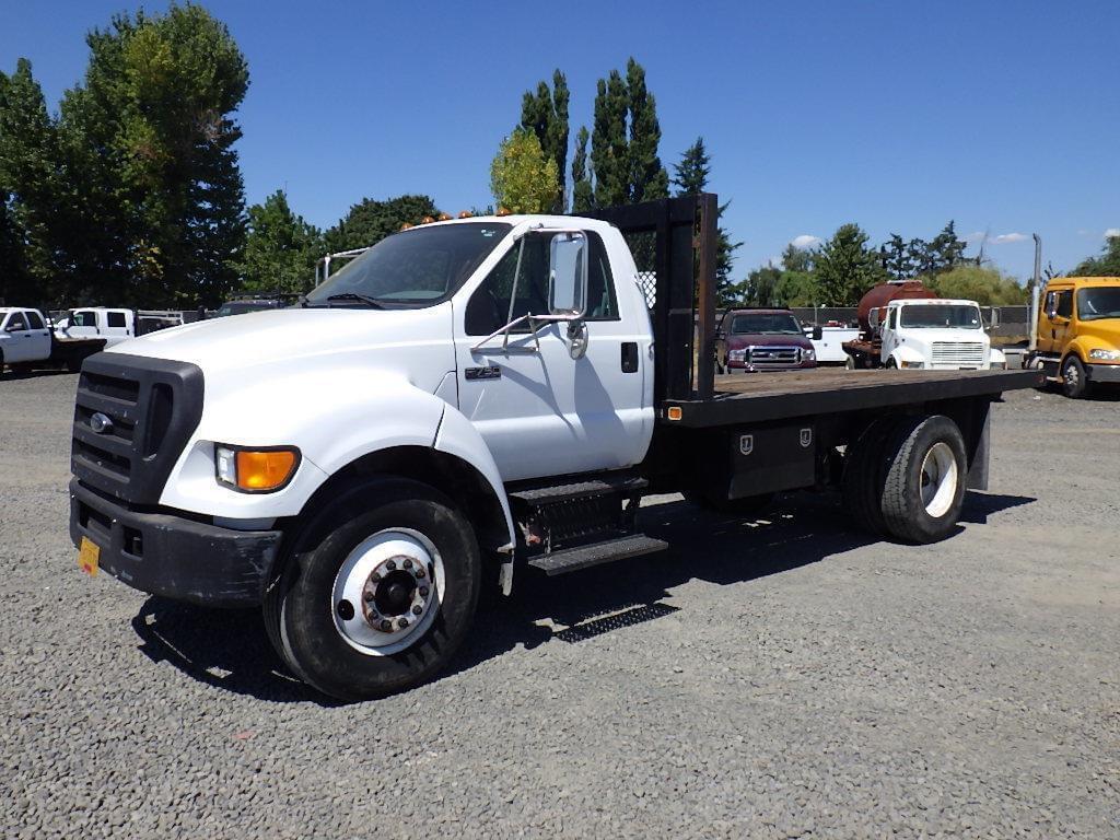 Image of Ford F-750 Primary image