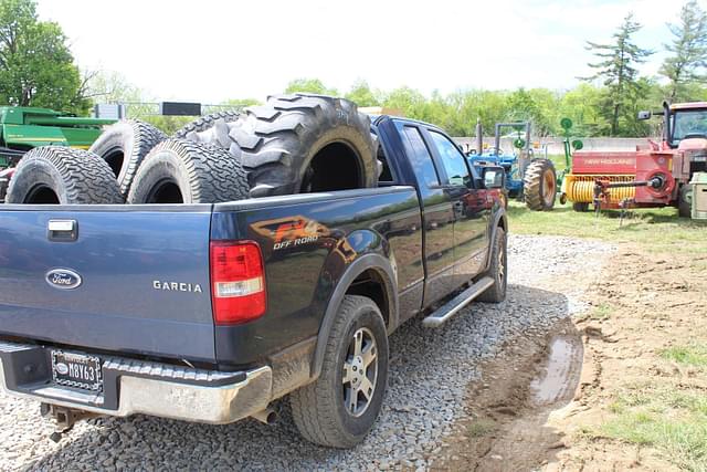 Image of Ford F-150 equipment image 2