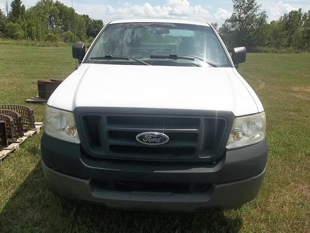 Image of Ford F-150 equipment image 1