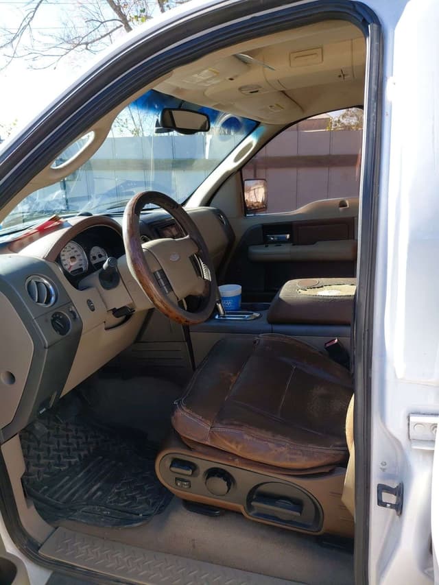 Image of Ford F-150 equipment image 2