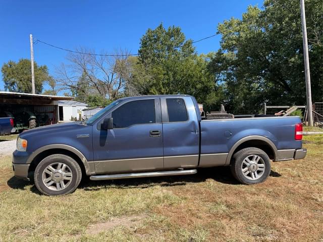 Image of Ford F-150 equipment image 1