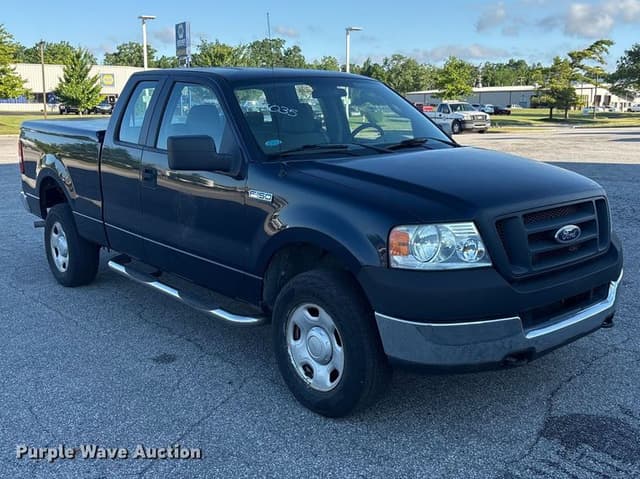 Image of Ford F-150 equipment image 2
