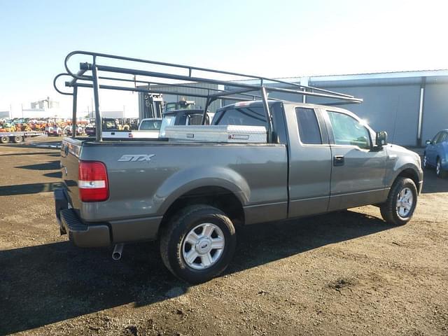 Image of Ford F-150 equipment image 2