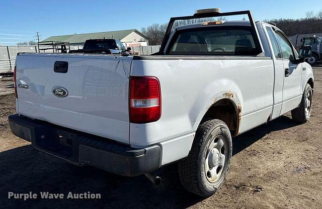 Image of Ford F-150 equipment image 4