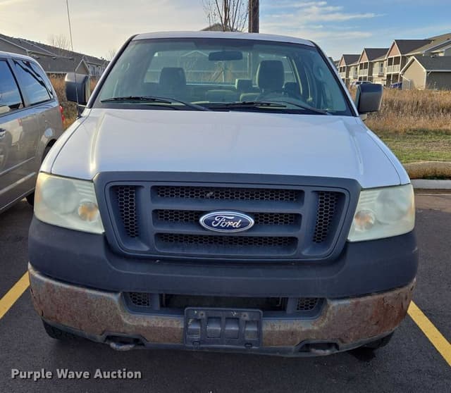 Image of Ford F-150 equipment image 1