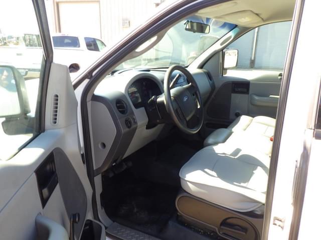 Image of Ford F-150 equipment image 4