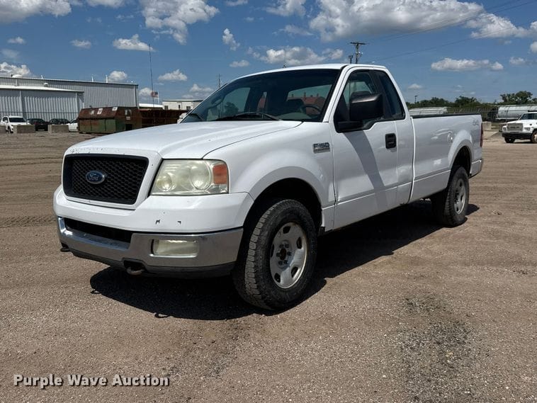 2005 Ford F-150 Equipment Image0