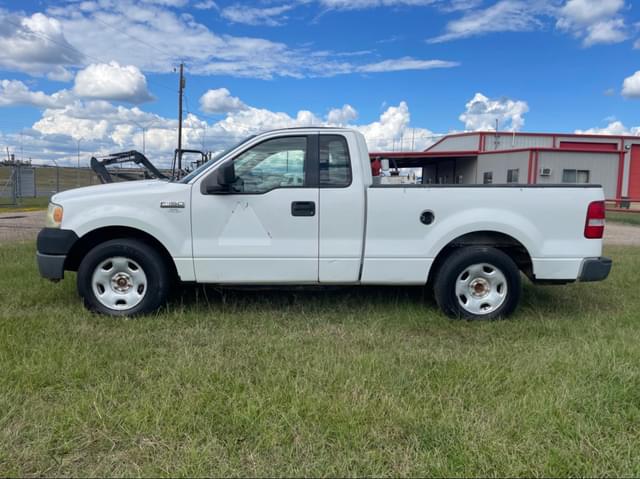 Image of Ford F-150 equipment image 2