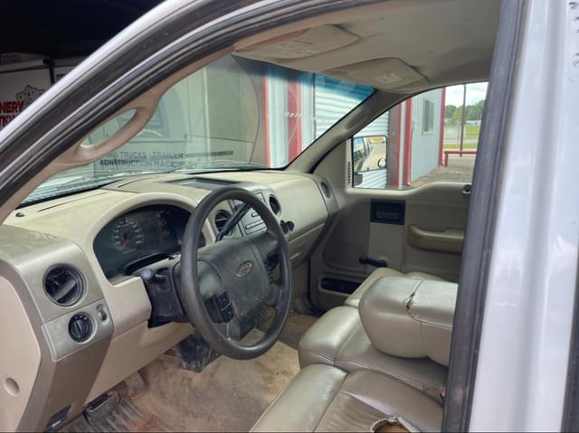 Image of Ford F-150 equipment image 4