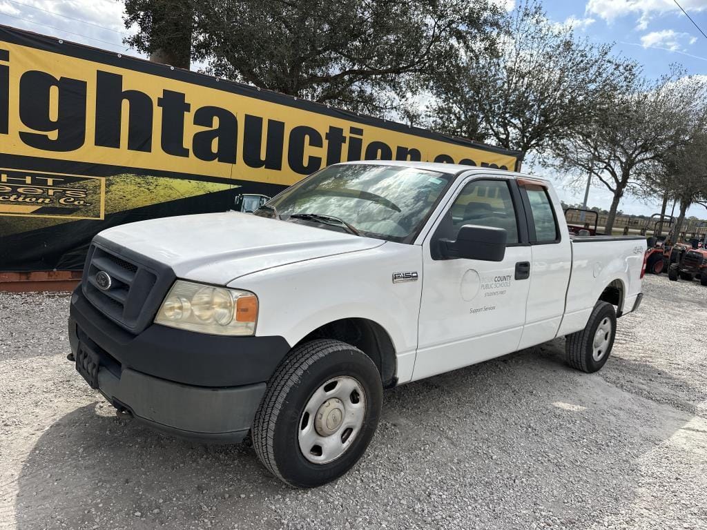 2005 Ford F-150 Equipment Image0