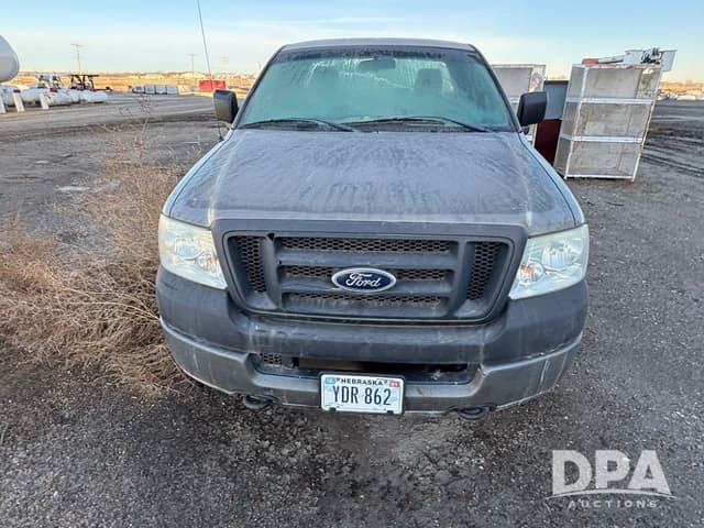 Image of Ford F-150 equipment image 2