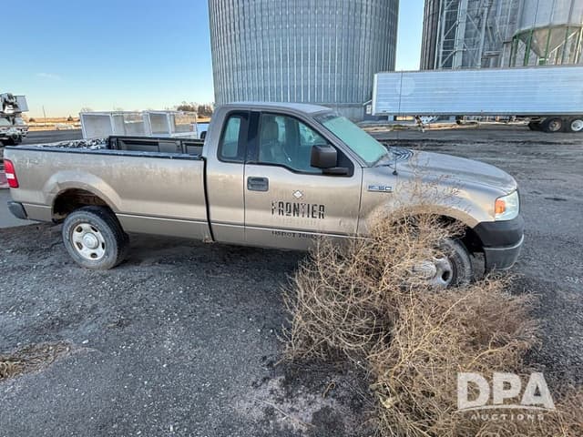 Image of Ford F-150 equipment image 4