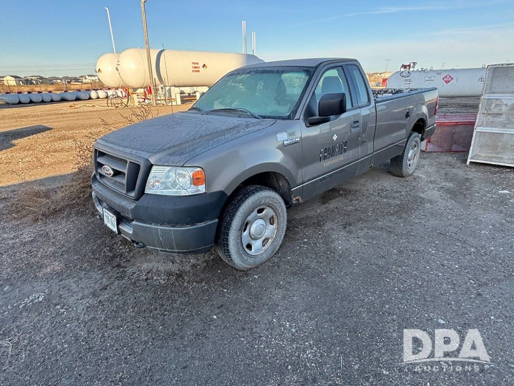 2005 Ford F-150 Equipment Image0