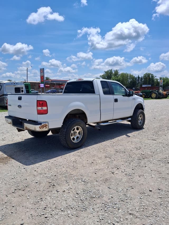 Image of Ford F-150 equipment image 3
