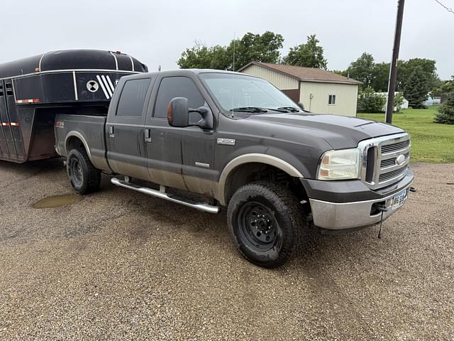 Image of Ford F-250 equipment image 3