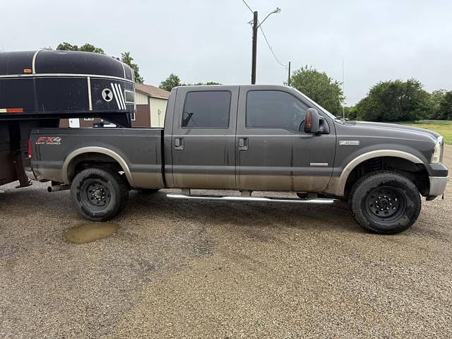 Image of Ford F-250 equipment image 2