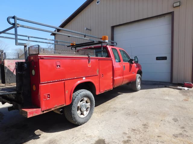 Image of Ford F-250 equipment image 1