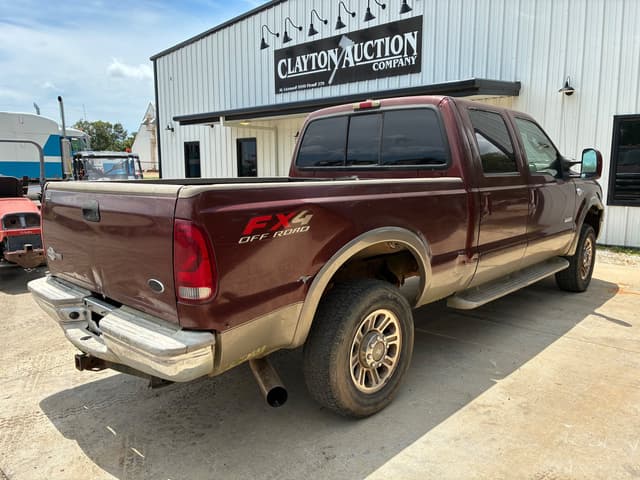 Image of Ford F-250 equipment image 3