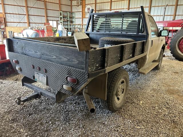 Image of Ford F-250 equipment image 4