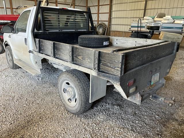 Image of Ford F-250 equipment image 2