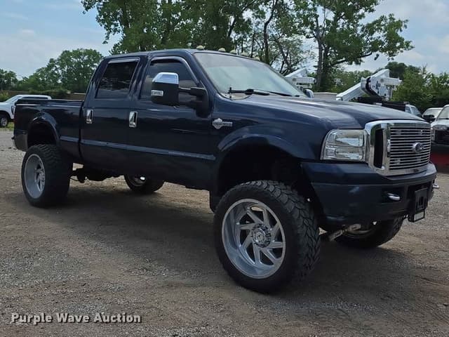 Image of Ford F-250 equipment image 2
