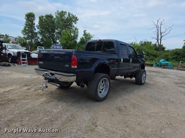 Image of Ford F-250 equipment image 4