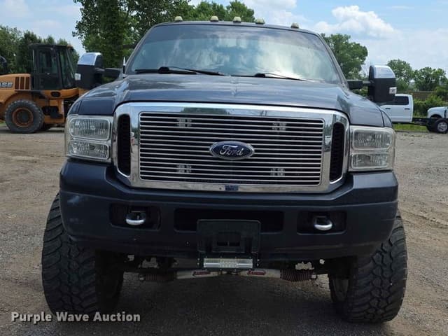 Image of Ford F-250 equipment image 1