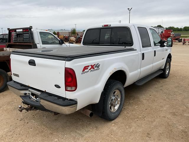 Image of Ford F-250 equipment image 3