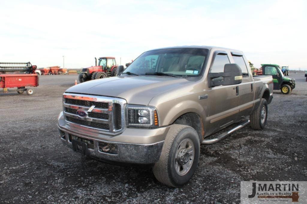 2005 Ford F-250 Equipment Image0