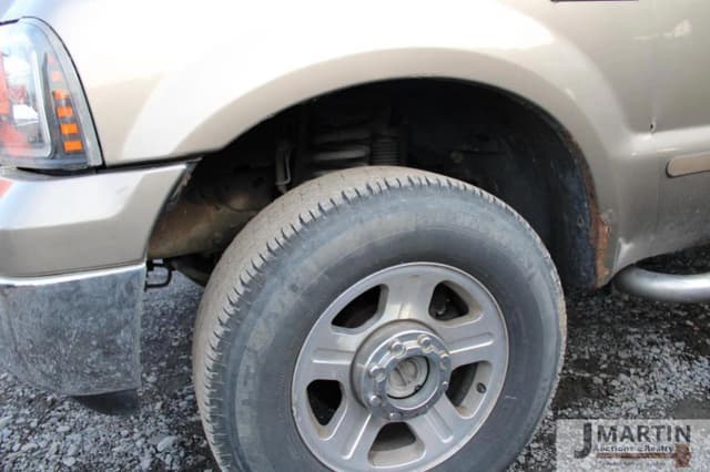 Image of Ford F-250 equipment image 4