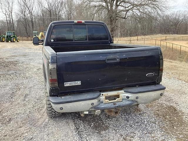 Image of Ford F-250 equipment image 4