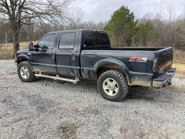 Image of Ford F-250 equipment image 2