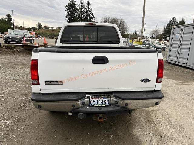 Image of Ford F-250 equipment image 4