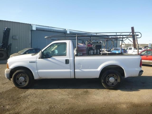 Image of Ford F-250 equipment image 4