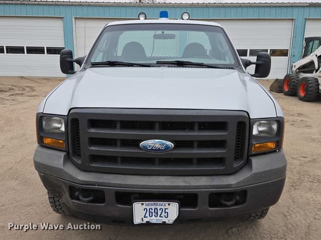 Image of Ford F-250 equipment image 1