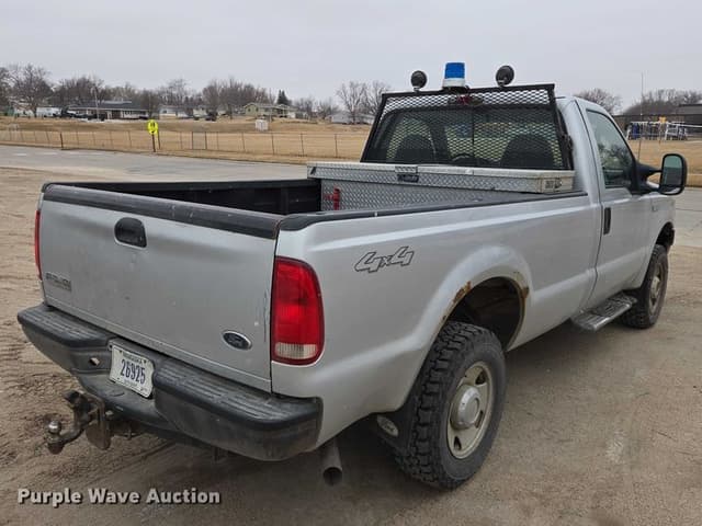 Image of Ford F-250 equipment image 4