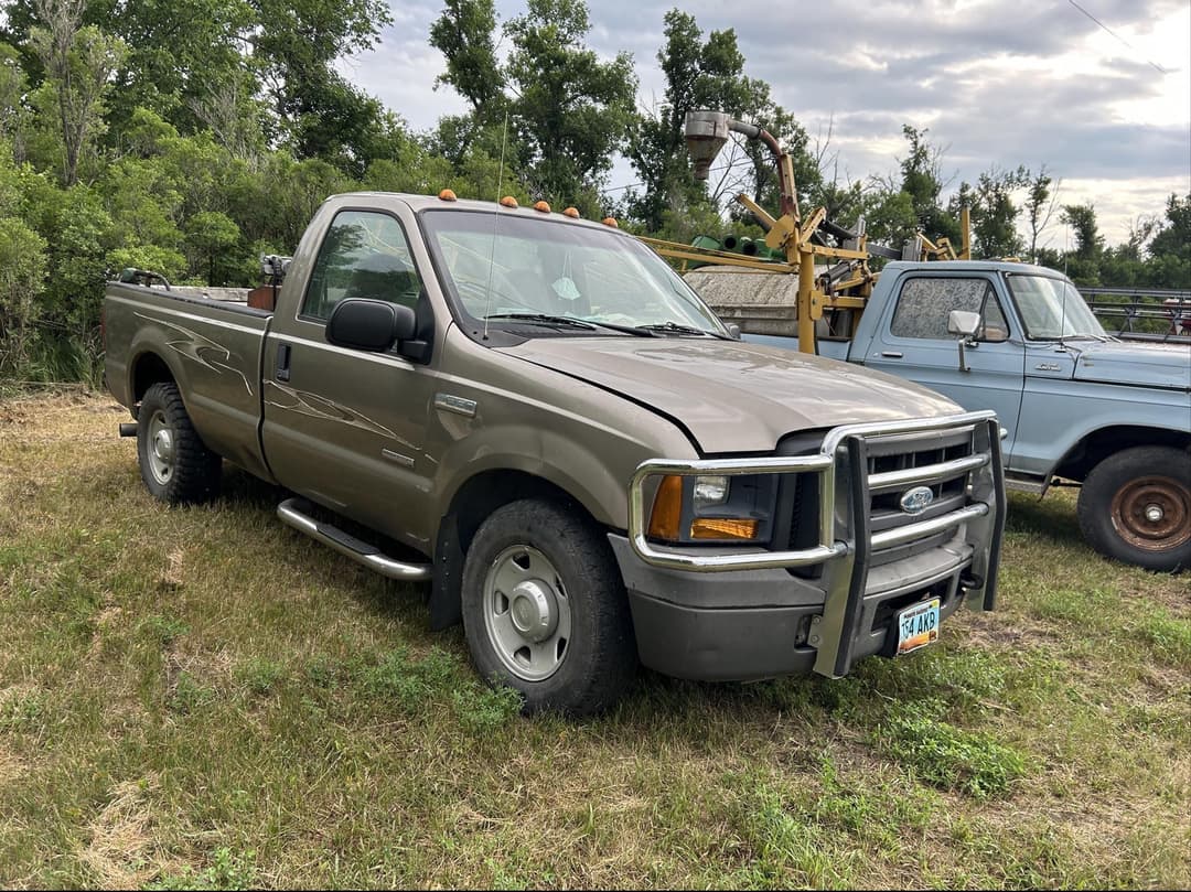 Image of Ford F-250 Primary image