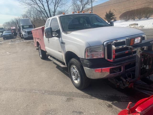 Image of Ford F-250 equipment image 2