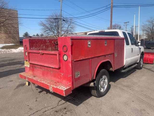 Image of Ford F-250 equipment image 4